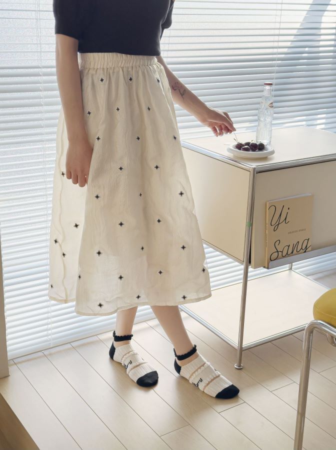 Calzini corti sottili bianchi e neri con bolle più calzini estivi da donna in stile cardigan per la fragilità_voghion.com