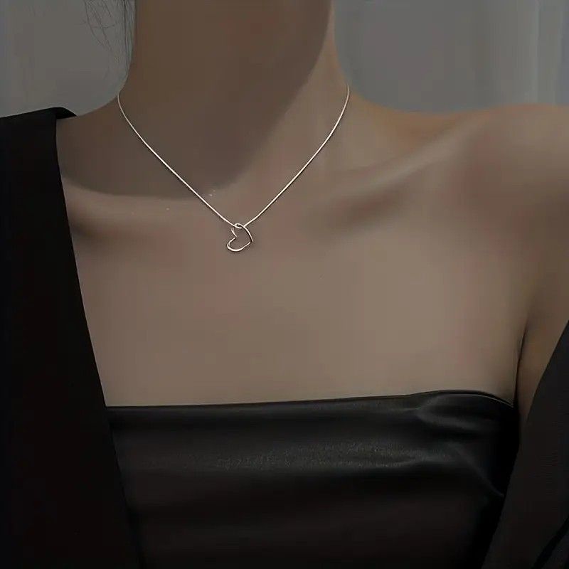 Collier pendentif élégant et unique, collier ras du cou haut de gamme à la mode, collier léger et luxueux en forme de cœur_voghion.com
