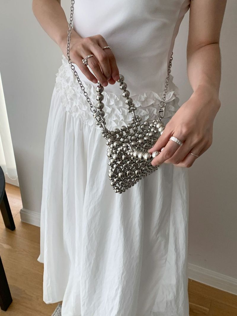 Mini sac fourre-tout tissé à la main en argent avec perles, nouveau sac à bandoulière printemps-été 2025, tendance, décontracté, élégant et exquis_voghion.com