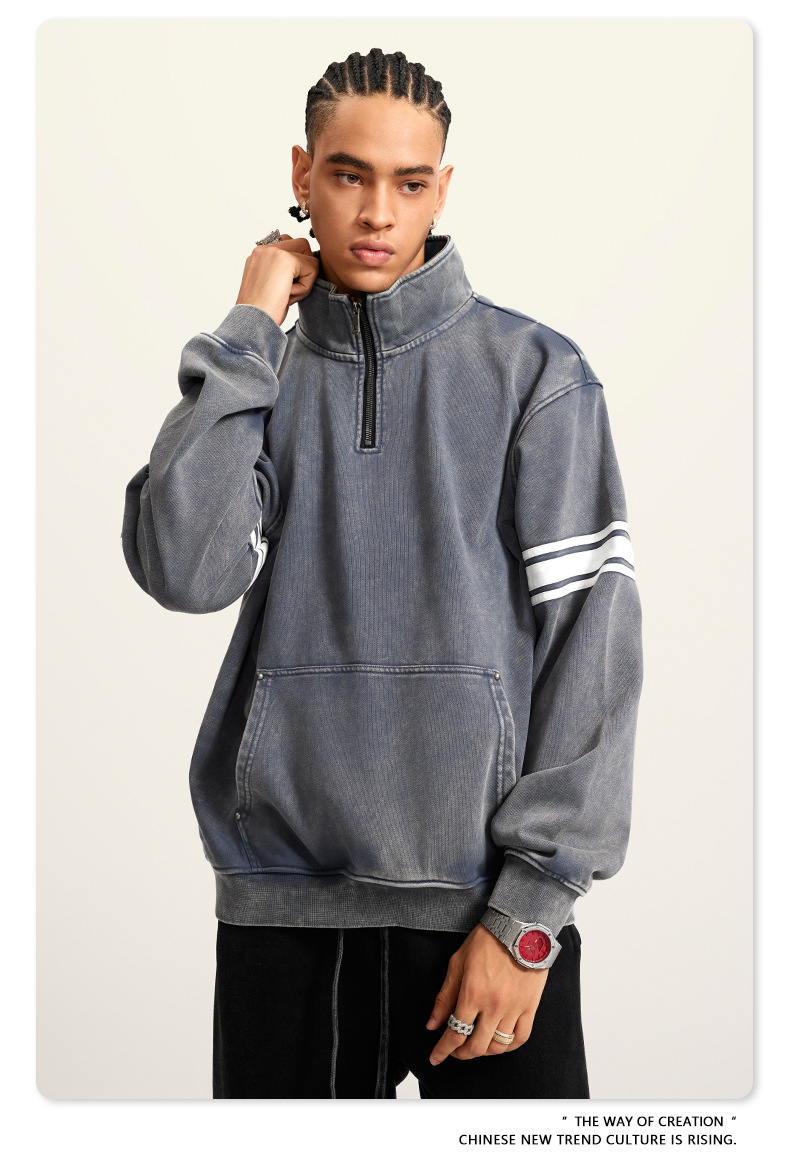 Herrenbekleidung: Verwaschenes, halbgeschnittenes Kapuzenpullover-Oberteil mit Rollkragen und lässigem Stil_voghion.com