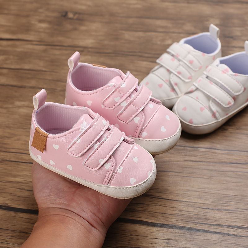 Mère et enfants printemps et automne 0-1 an garçons et filles bébé bambin chaussures amour semelle en caoutchouc bébé chaussures une pièce livraison directe_voghion.com