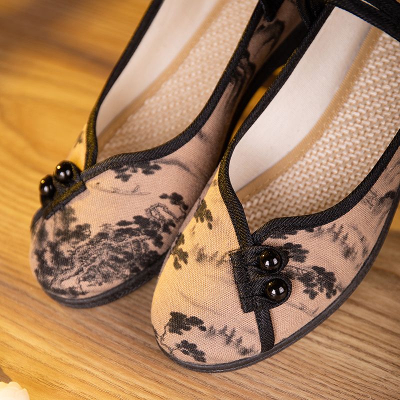 Damenschuhe Frühling Neuer Stil Alte Peking-Stoffschuhe Ethnische Mutter Mittleren Alters Und Älterer Weicher Boden Antiker Stil Bestickte Schuhe Damen_voghion.com