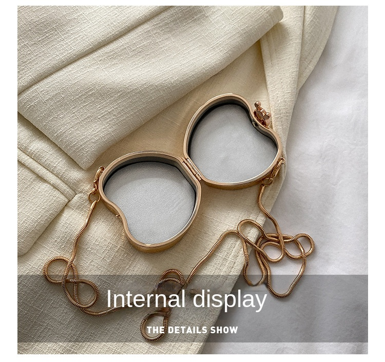 Autumn and winter new European and American retro women bright face acrylic chain one-shoulder portable mini headphone bag_voghion.com