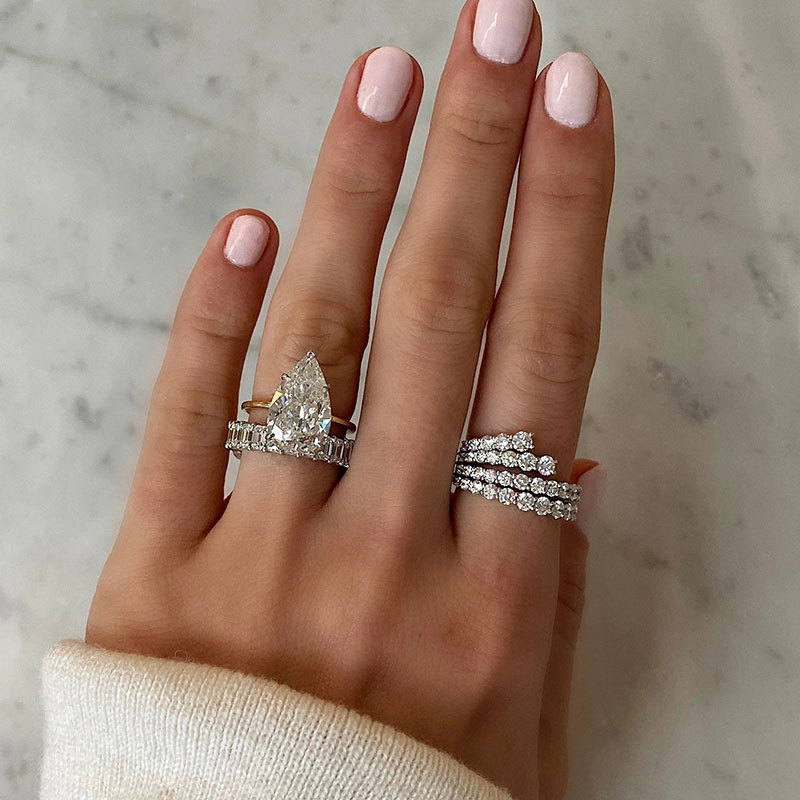 L'anello Niche Zircon di Cao Shitemu può essere impilato e indossato con onde versatili, rendendolo un regalo perfetto per San Valentino._voghion.com