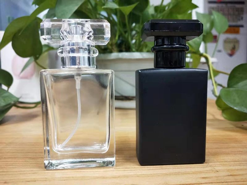 Parfümzubehör 30 ml 50 ml flache quadratische Flasche Glasparfümflasche Flüssigspray-Parfümflasche Glaskosmetik Leere Flasche_voghion.com
