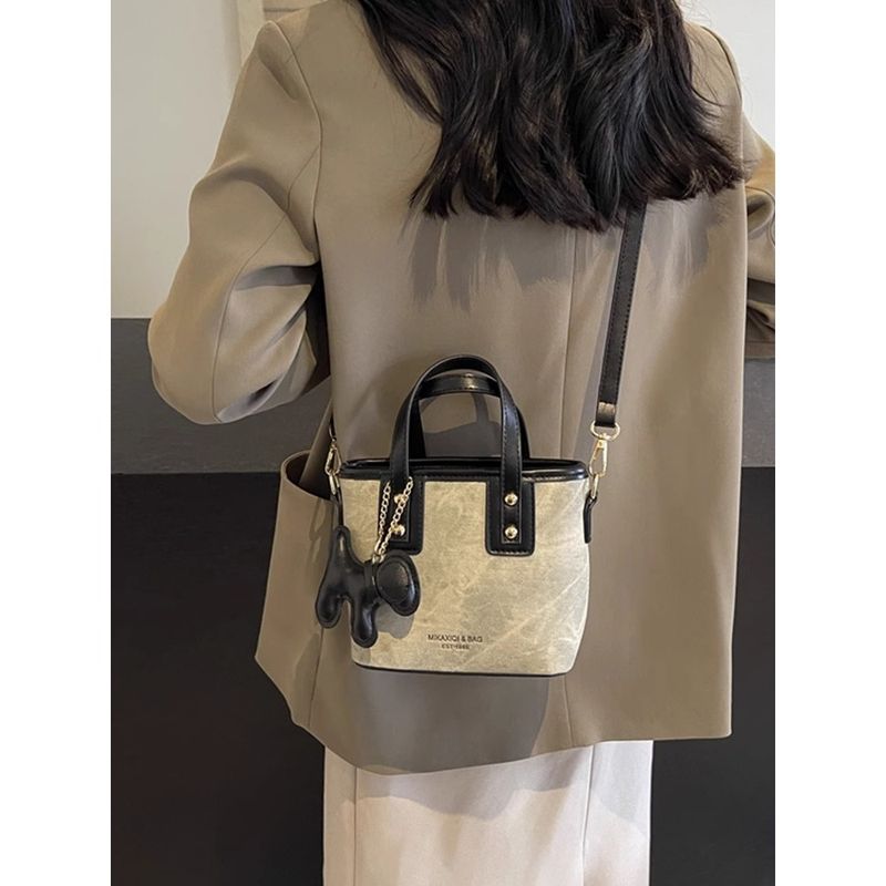 Neue High-End-Umhängetasche im Farbblock-Stil für Damen, Herbst/Winter, trendige Handtasche mit einer Schulter, kleine Tasche_voghion.com