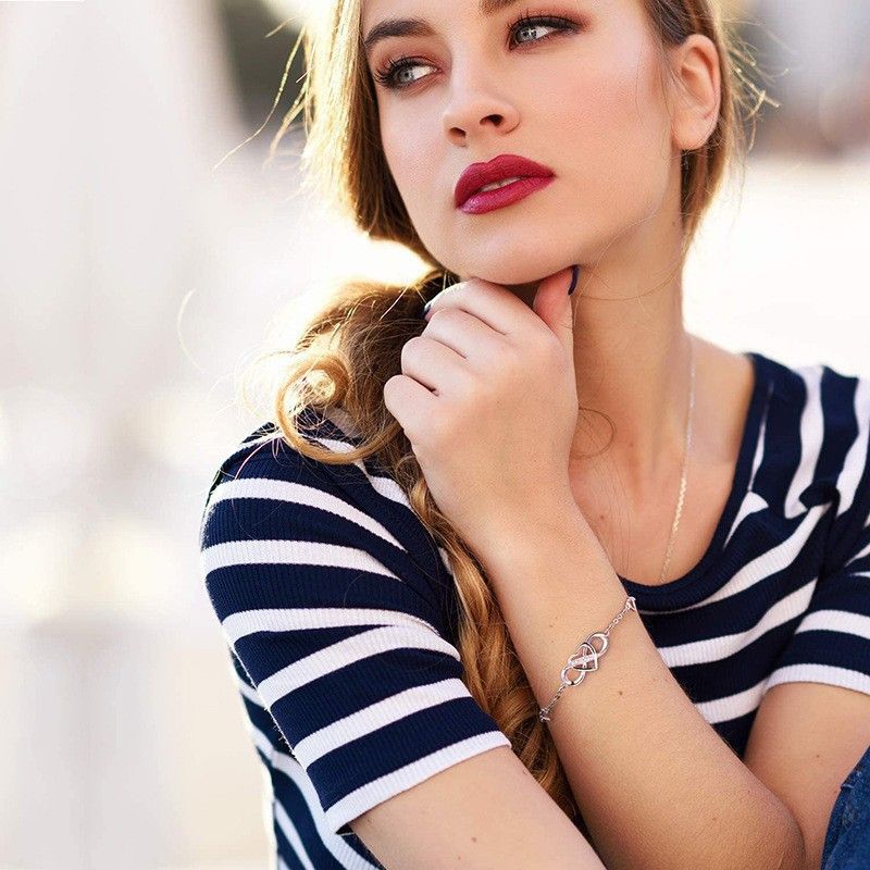 Bracelet tendance en argent avec symbole de l'infini et grand chiffre 8 en forme de cœur pour femme_voghion.com
