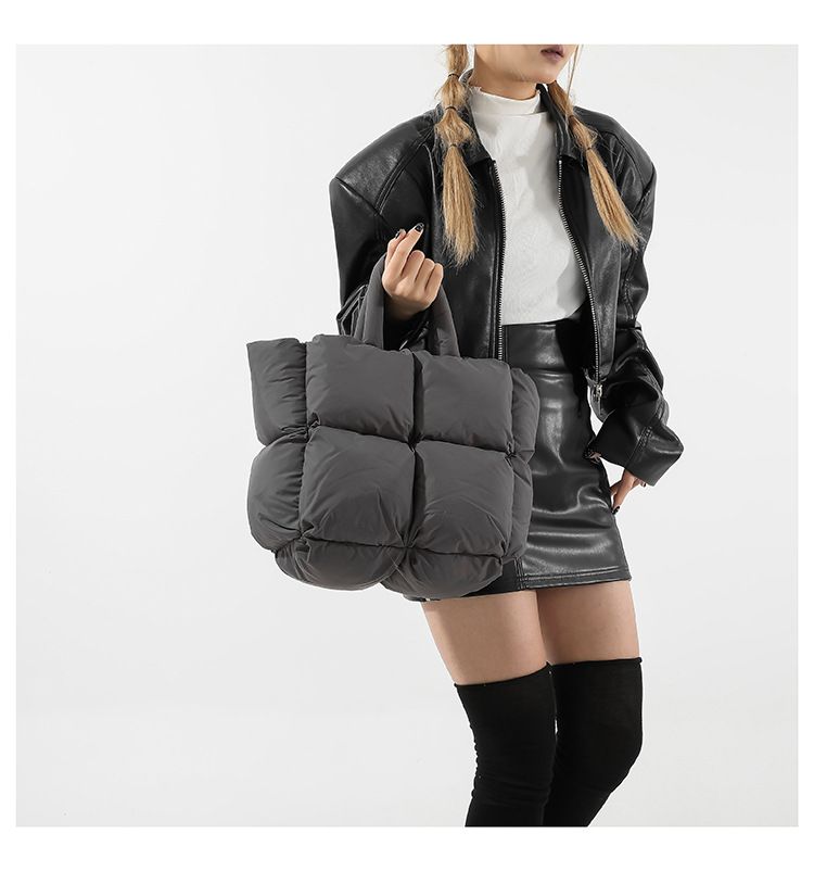Damentaschen Neue Daunentasche, Baumwollkleidung, Damentasche, einfache mit Baumwolle gefüllte Weltraumtasche, Einkaufstasche, weiche karierte tragbare Umhängetasche_voghion.com