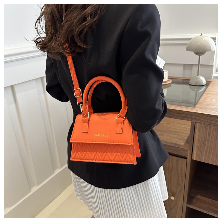 Borsa ricamata alla moda Lingge 2024 Borsa a tracolla singola casual a tracolla in edizione coreana estiva alla moda_voghion.com
