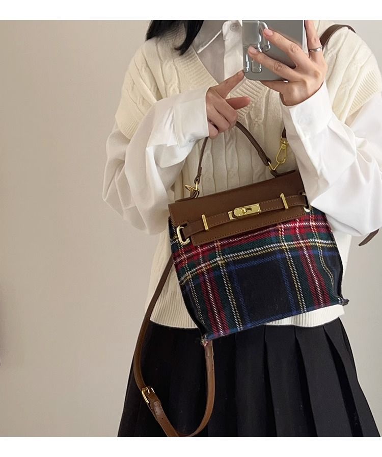 FOUR ONE niche backpack, women's autumn and winter trendy versatile handbag, high-end work commuting backpack_voghion.com