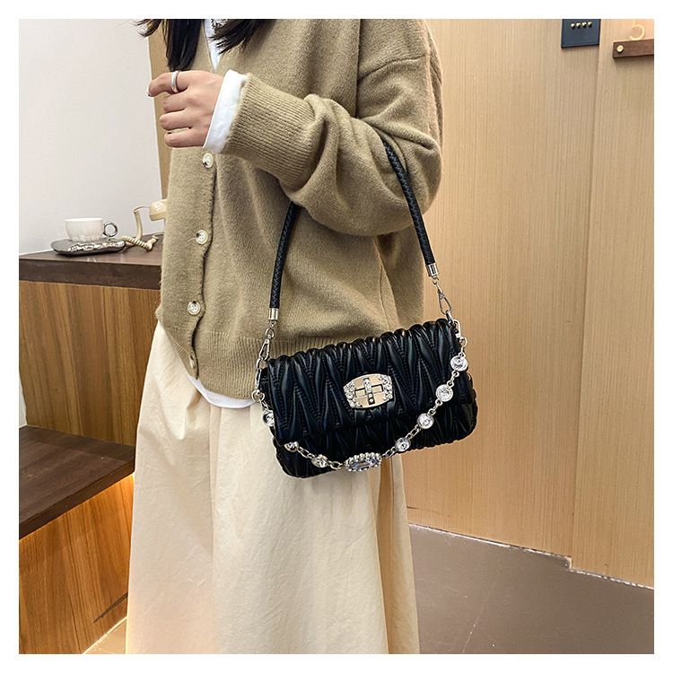 Fashionable and versatile niche chain bag one shoulder pleated diamond small fragrance style net celebrity ladies small bag ins shoulder bag_voghion.com