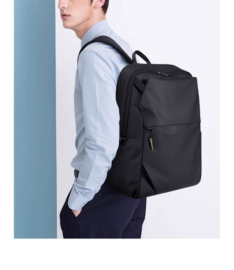Herenmode Rugzak Elegante en minimalistische rugzak Heren waterdichte leren film Heren tas 15 inch Computertas Casual rugzak Zwarte reistas_voghion.com