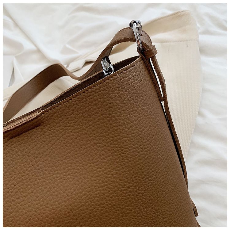 2024 Neue große Kapazität für Damen Freizeit Wassereimer Herbst Winter Mutter Tasche, Nischendesign, einzelne Schulter_voghion.com