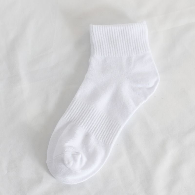 Chaussettes de sport prêtes à l'emploi Chaussettes hautes pour femmes Chaussettes basses de course à pied et de randonnée Chaussettes courtes en coton absorbant l'humidité pour femmes_voghion.com