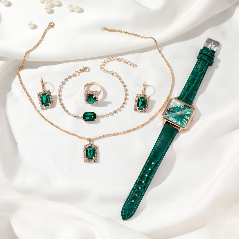 Temperamental and fashionable emerald small square watch with crocodile pattern belt quartz watch + rhinestone pendant jewelry set_voghion.com