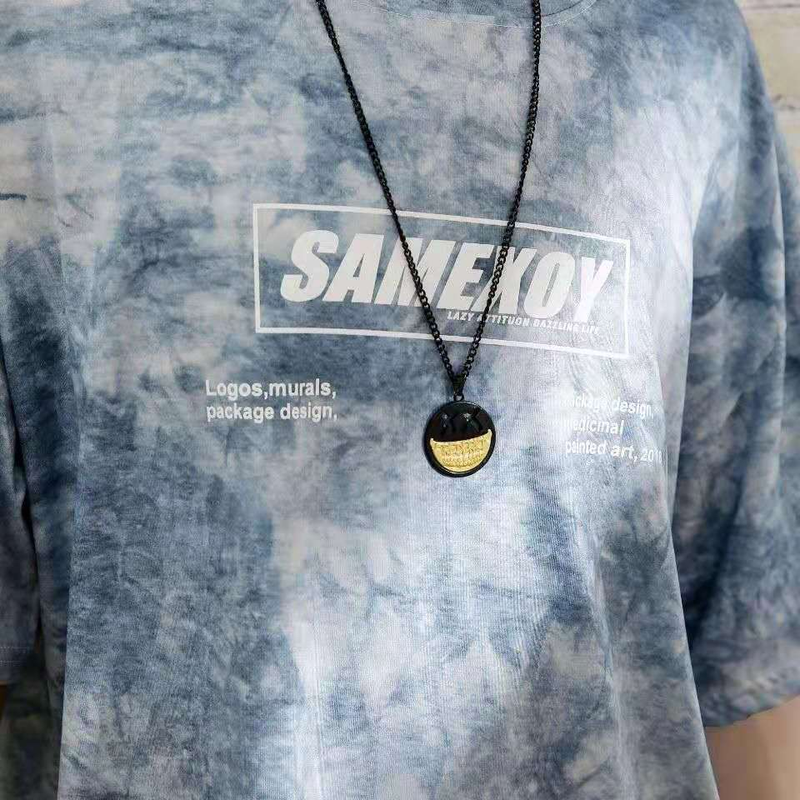 Collana da uomo alla moda con volto sorridente del marchio FDK, rotonda, con personalità versatile, ciondolo per studenti maschi e femmine, da strada_voghion.com