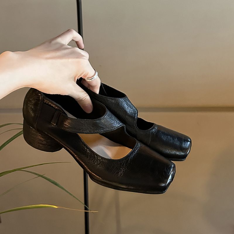 Scarpe di stile di alta qualità in pelle di cavallo con punta quadrata, superficie morbida e spessa, tacco alto_voghion.com