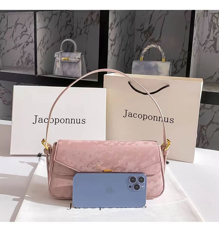 Borsa sotto le ascelle di lusso rosa tenue 2023 Borsa da donna di nuova moda Autunno Texture avanzata Piccola folla Ins Fashion Bag_voghion.com