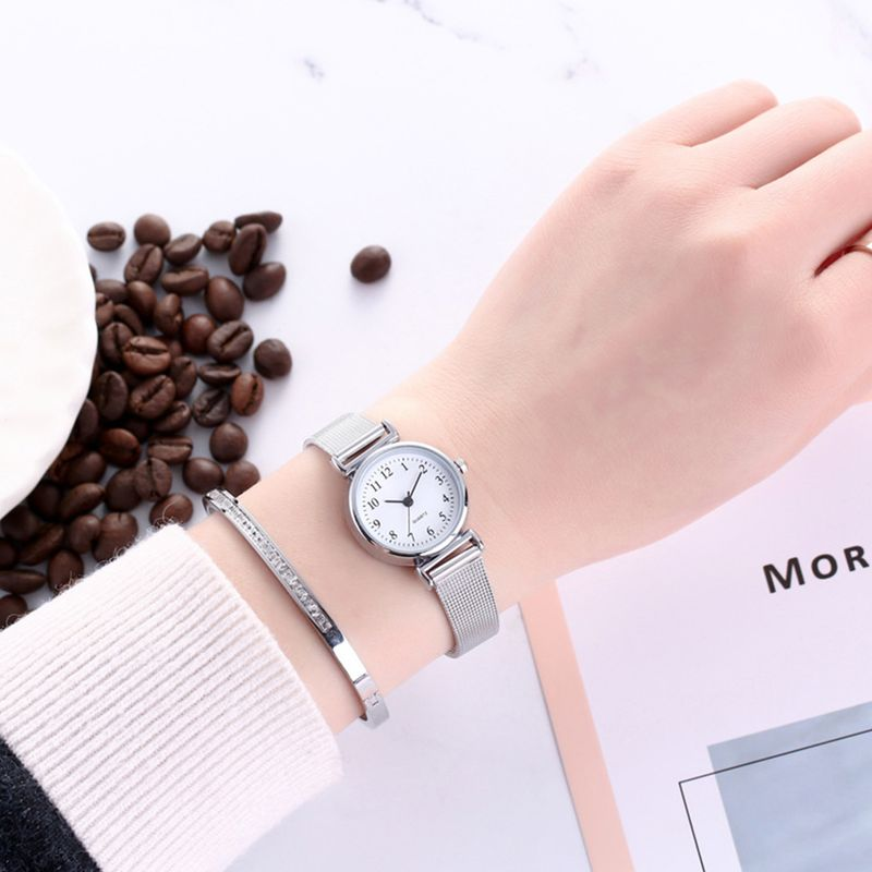 Yamaler Orologio da polso analogico al quarzo con numeri arabi e cinturino in maglia con quadrante rotondo piccolo da donna vintage_voghion.com