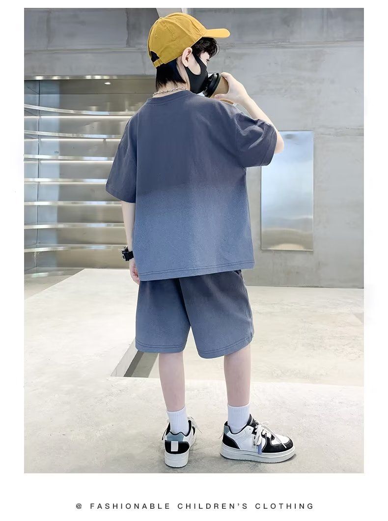 Kinderkleidung Jungen Sommeranzüge 2024 neue kurzärmelige Sommeranzüge für Kinder im hübschen Internet-Promi-Streetstyle-Sommer-Zweiteiler_voghion.com