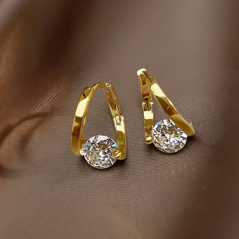 Orecchini coreani di nicchia con zirconi micro intarsiati geometrici alla moda, fibbie per le orecchie, orecchini da donna con temperamento squisito e versatile_voghion.com