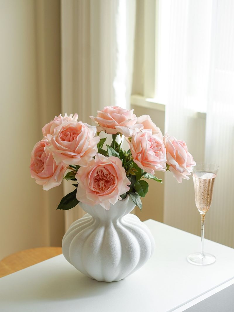 Artificial Flowers, Simulated Flowers, High End Sense, Realistic Moisturizing Feel, Simulated Bouquet Of Roses, Living Room Table Flower Decoration_voghion.com