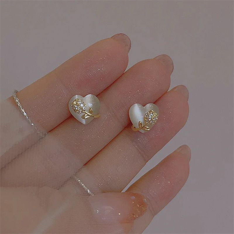 Tulip Cat's Eye Stone Love Ear Nails For Women 2024 New Collection, Unique Design, Versatile Temperament, Earrings And Accessories_voghion.com