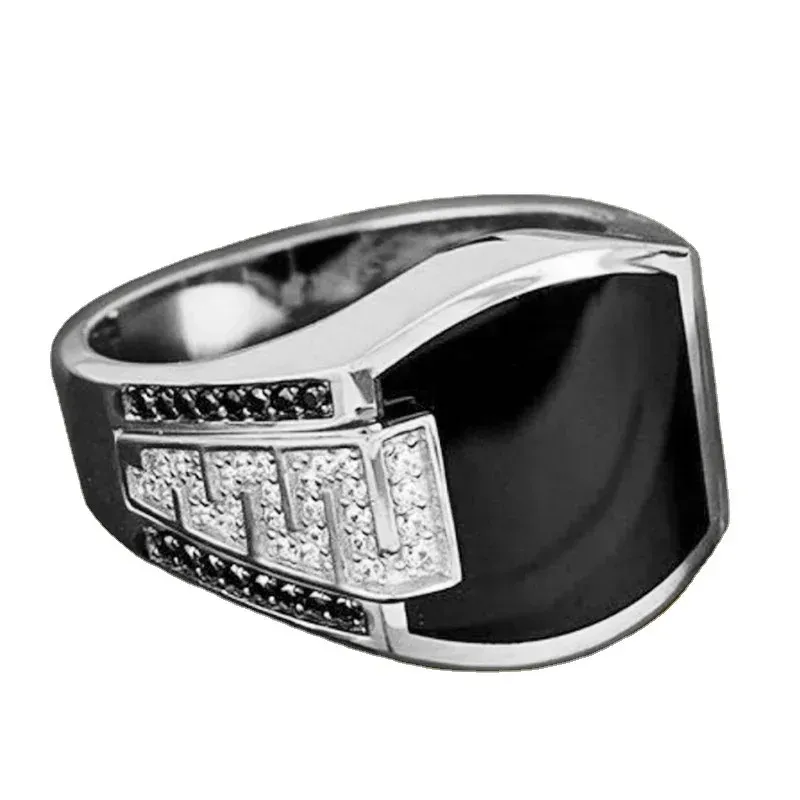 Vendite calde Nuovo 2024 Anelli in metallo lucido per uomo Larghezza geometrica Sigillo quadrato Dito stile punk Anello di moda Accessori per gioielli_voghion.com