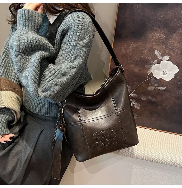 Borsa con grande capacità 2025 nuova borsa a tracolla monospalla versatile e di alta qualità per pendolari, alla moda, per le donne_voghion.com