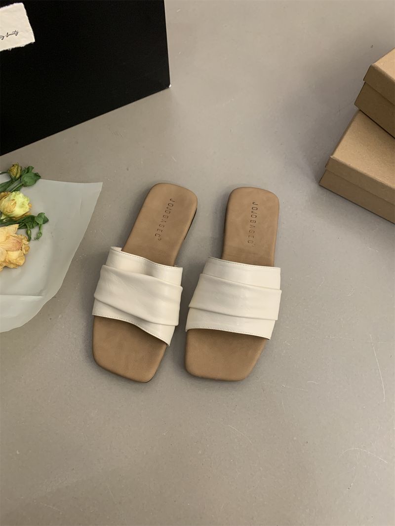 Chinelos de couro plissado coreano para mulheres, sandálias rasteiras e macias para férias na praia, chinelos estilo fada com uma tira_voghion.com
