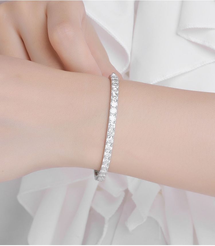 Women's Jewelry Elegant 30-Point Moissanite Bracelet In Sterling Silver, Full Diamond Accents, Adjustable Open Bangle For Everyday & Special Occasions_voghion.com