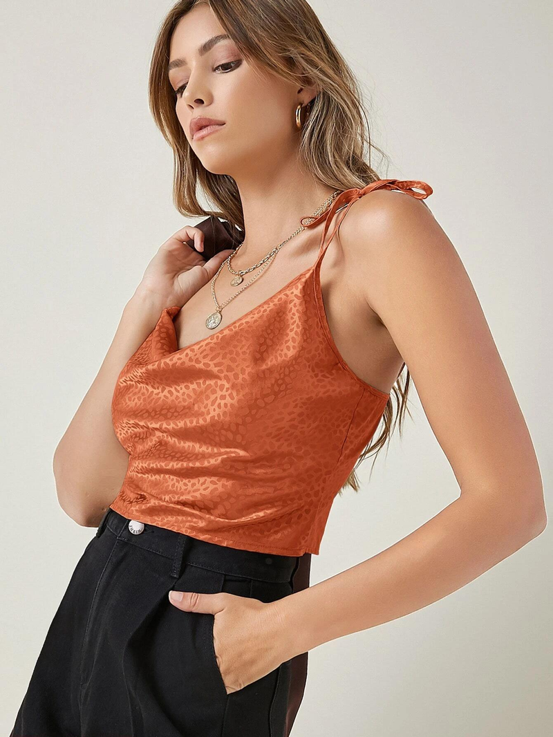 Top da donna con allacciatura drappeggiata sul davanti in raso jacquard dalmata_voghion.com