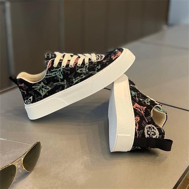2024 Primavera Nuevos Zapatos Europeos Transpirables Súper Guapos Para Hombre Con Suela Suave, Zapatos De Tabla Casuales Y Versátiles_voghion.com