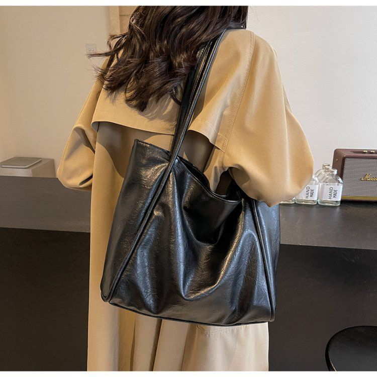 Borsa a tracolla per laptop con grande capacità, versatile, da portare sotto le ascelle, per la mamma_voghion.com