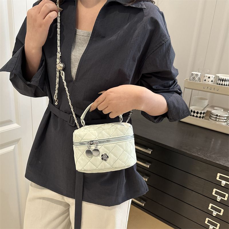 Stil für Frauen 2025 Neue gesteppte Mini-Handtasche High-End Vielseitige Kette Schulter Umhängetasche_voghion.com