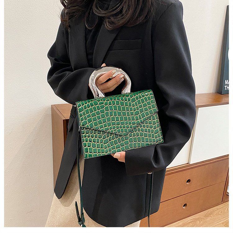 Advanced Crocodile Pattern for Women 2024 New Fashionable and Versatile Crossbody Bag, Stylish Handheld Small Square Bag_voghion.com