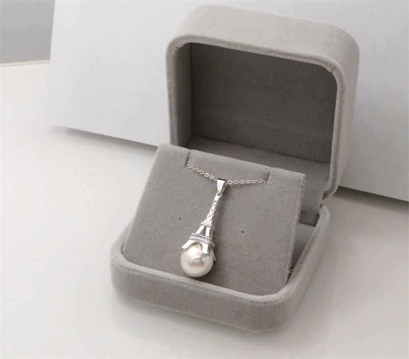 Elegant Pearl Necklace For Women With Heart Pendant_voghion.com