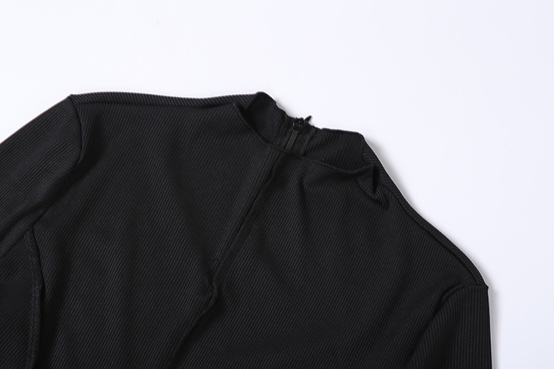 Lässiger, einfarbiger Sport-Strampler für Damen mit hohem Halsausschnitt und enger Höhe_voghion.com