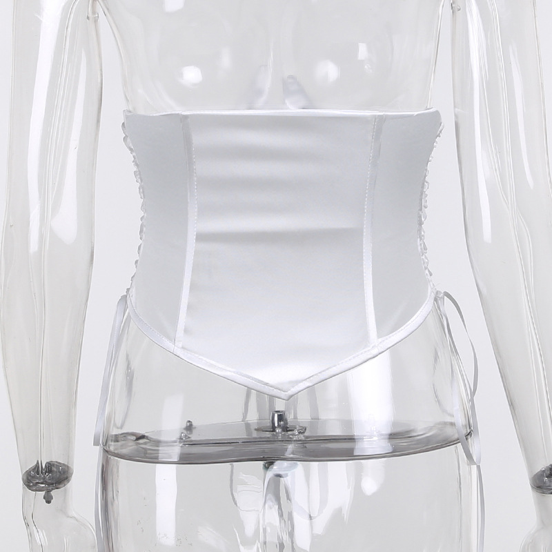 Schmal geschnittenes Damenkleid mit Taillengürtel und ausgestellten Ärmeln_voghion.com