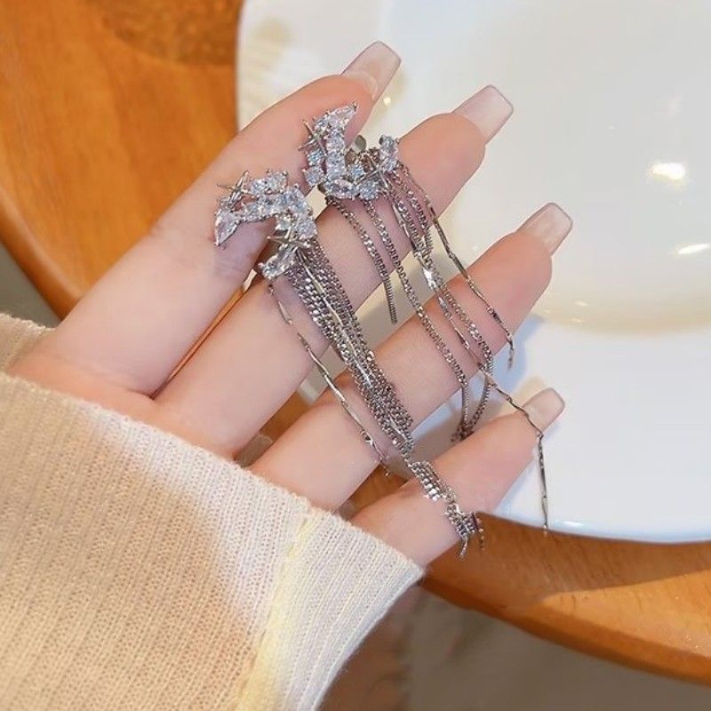 Luna's Arrival Long Tassel Cuff No Piercing Women High-end Sense Temperament Light Luxury Zircon Ear Bone Clip_voghion.com