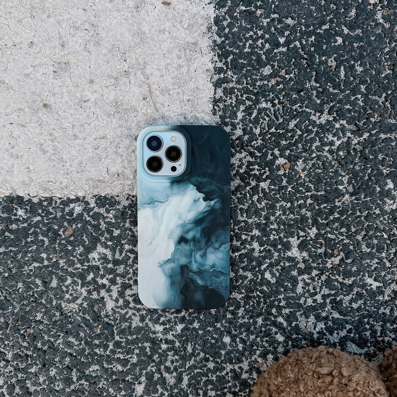 Capa para celular adesivo de água padrão mármore preto e branco adequado para iPhone15promax capa para celular Apple 14 plissado 13 tridimensional_voghion.com