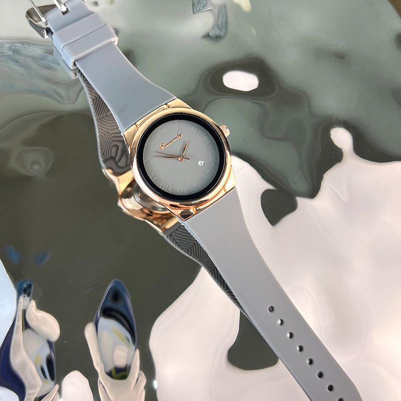 Schlanke Damenuhr mit römischem Hautgefühl, Armband, Quarzuhr, für den Alltag, Geburtstag, Jahrestag, Valentinstag_voghion.com