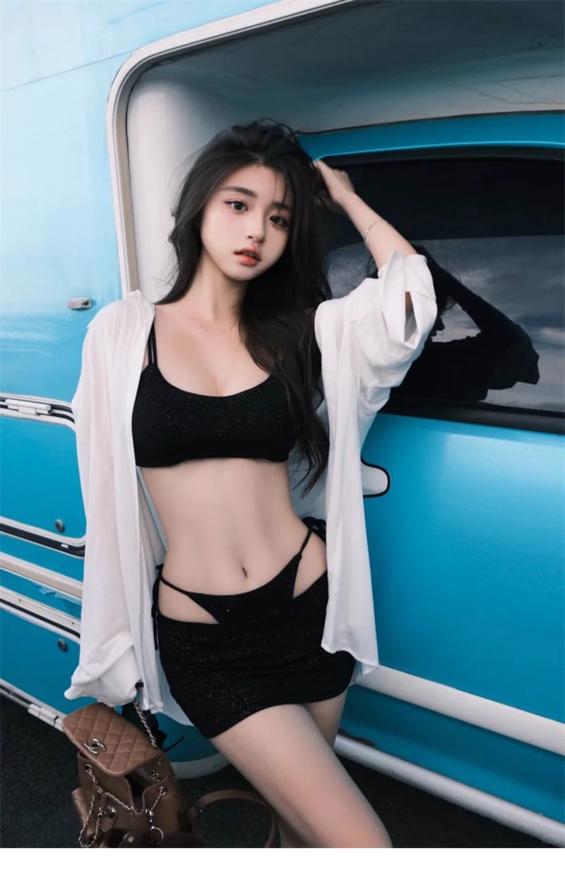 Sparkling INS-style Bikini Camisole With Strap Design, Two-piece Halter Skirt, Split-style Vacation And Hot Spring Swimsuit._voghion.com