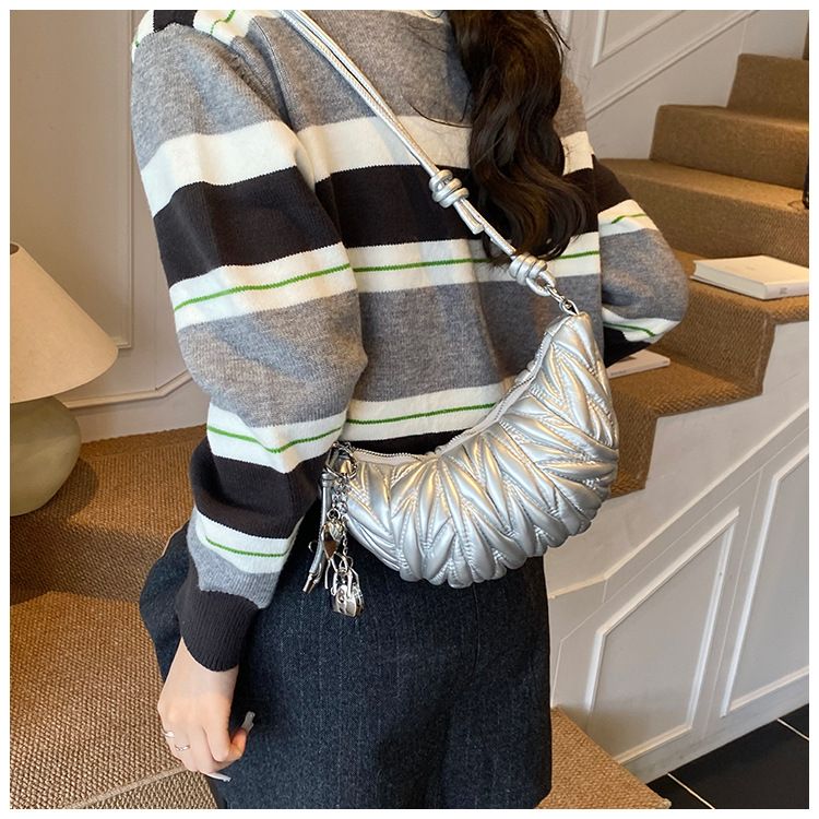 Vintage Diamond Quilted Crossbody Bag For Women, Small PU Shoulder Bag With Detachable Charm, Minimalist Urban Style, Soft Structured Hobo Purse_voghion.com