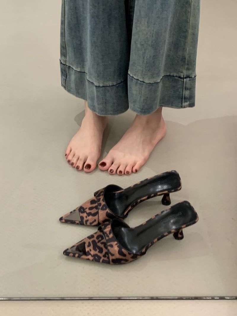 Estate 2025, nuovi sandali con tacco sottile e appuntito per le donne, con stampa leopardata, sexy, strass, neri, super alti_voghion.com