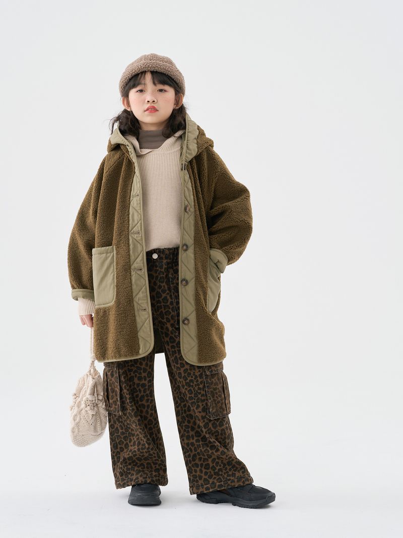 Giacca in peluche per ragazzi e ragazze autunno e inverno 2025, nuova giacca invernale per bambini, con parte superiore spessa e doppia faccia, stile coreano accattivante_voghion.com