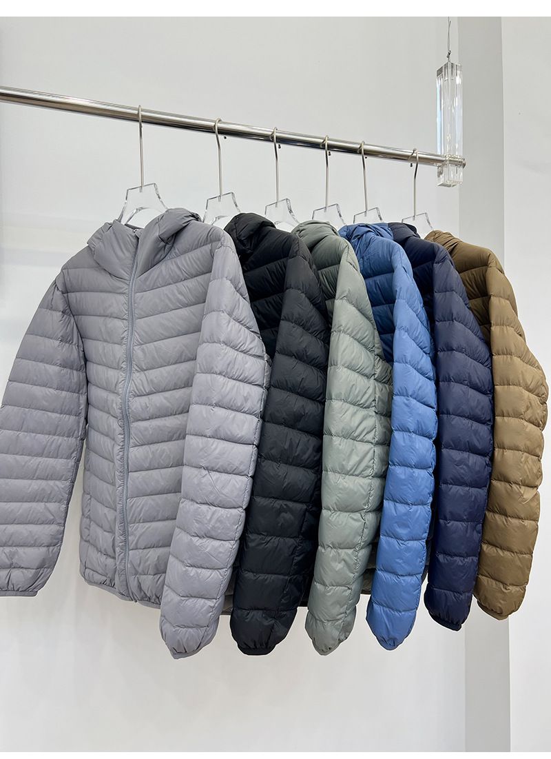 Men’s Lightweight Packable Down Jacket – Hooded, Water-Resistant, 600FP (Black/Navy/Gray)_voghion.com