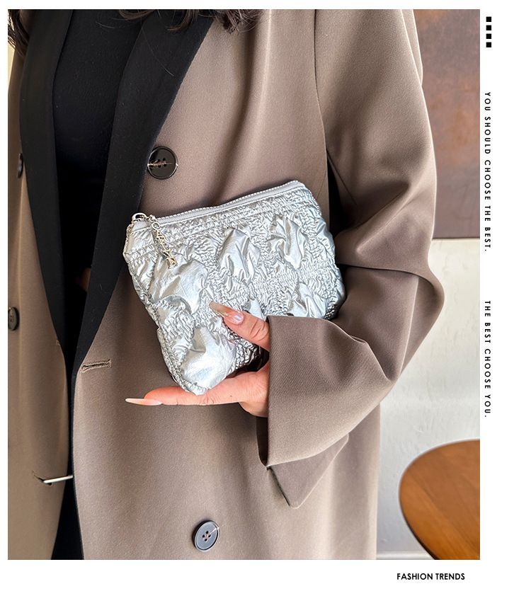 2024 new handheld wallet, embroidered diamond grid small bag, cute and versatile spare wallet, lightweight cloud card bag_voghion.com