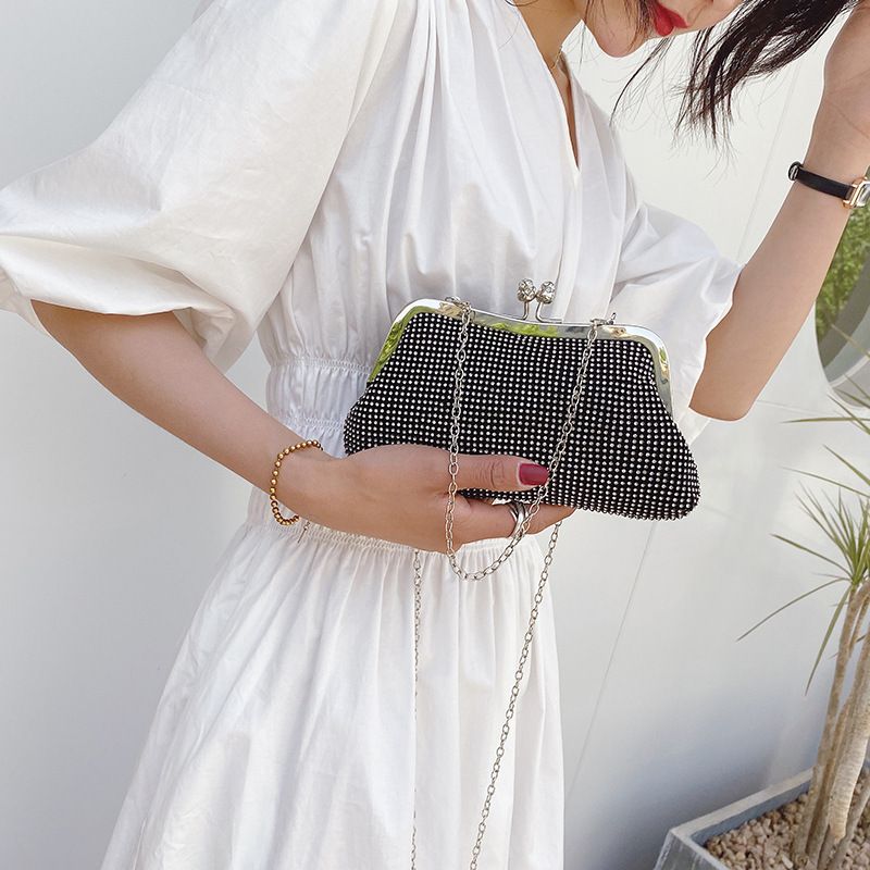 Piccola borsa da sera in rete con strass, da donna, di Niche, lucida, per abiti da festa_voghion.com