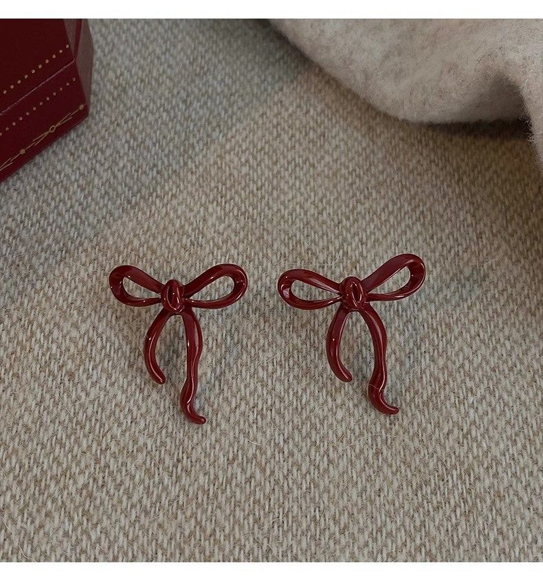 Unique Design Silver Butterfly Bow For Women Simple Personality Fashionable Commuting Versatile Earrings_voghion.com